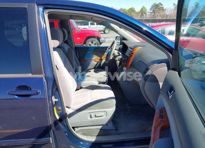 Photo 5 of 2006 Toyota Sienna XLE (VIN 5TDZA22C16S455985)