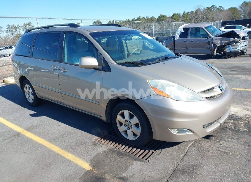 2006 Toyota Sienna XLE (VIN 5TDZA22C16S517885) main photo