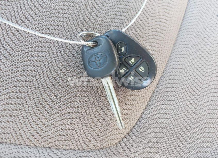Photo 11 of 2006 Toyota Sienna XLE (VIN 5TDZA22C16S517885)