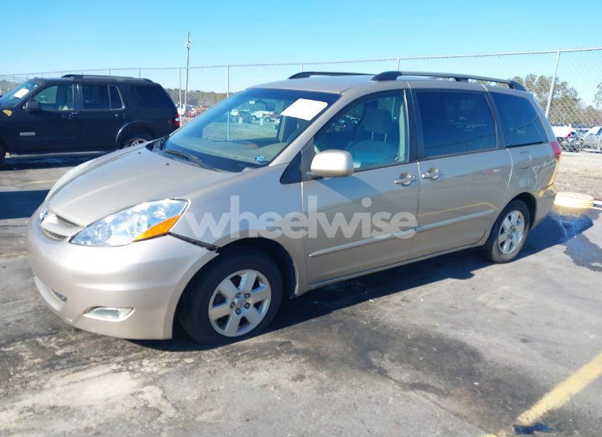 Photo 2 of 2006 Toyota Sienna XLE (VIN 5TDZA22C16S517885)
