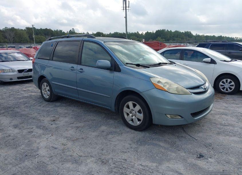 2006 Toyota Sienna XLE (VIN 5TDZA22C16S553933) main photo