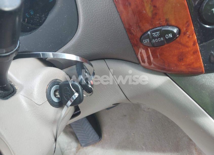 Photo 11 of 2006 Toyota Sienna XLE LIMITED (VIN 5TDZA22C16S571350)