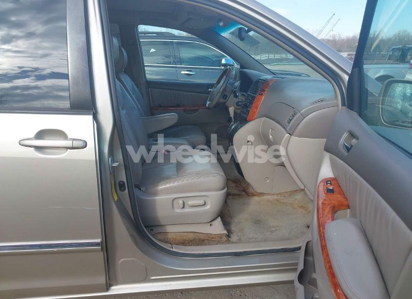 Photo 5 of 2006 Toyota Sienna XLE LIMITED (VIN 5TDZA22C16S571350)