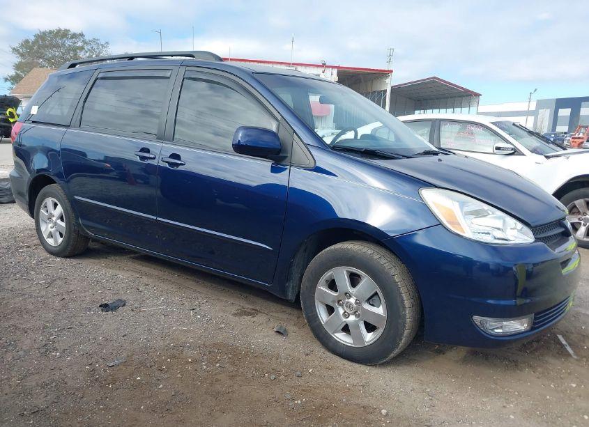 2004 Toyota Sienna XLE (VIN 5TDZA22C24S063868) main photo