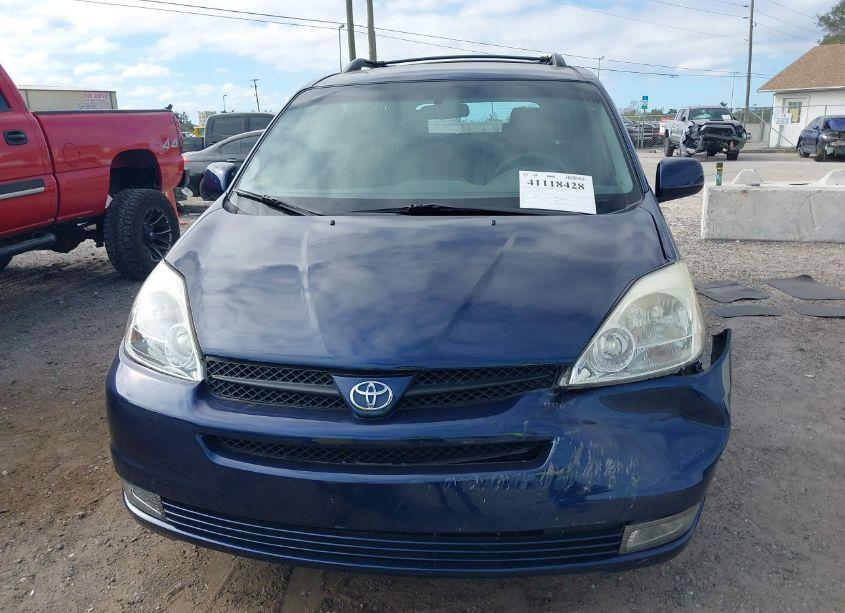 Photo 12 of 2004 Toyota Sienna XLE (VIN 5TDZA22C24S063868)