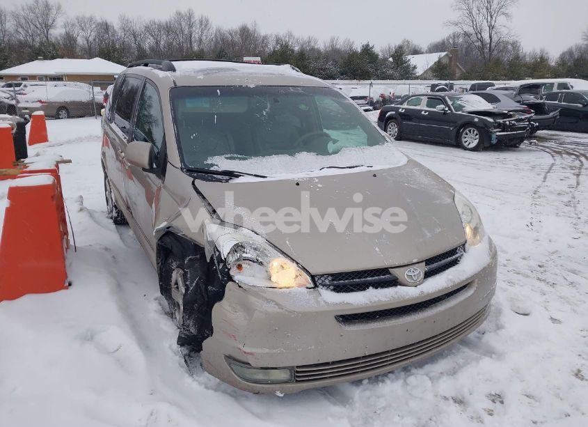 2004 Toyota Sienna XLE (VIN 5TDZA22C24S102099) main photo