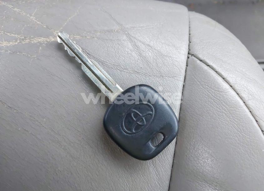 Photo 11 of 2004 Toyota Sienna XLE (VIN 5TDZA22C24S102099)