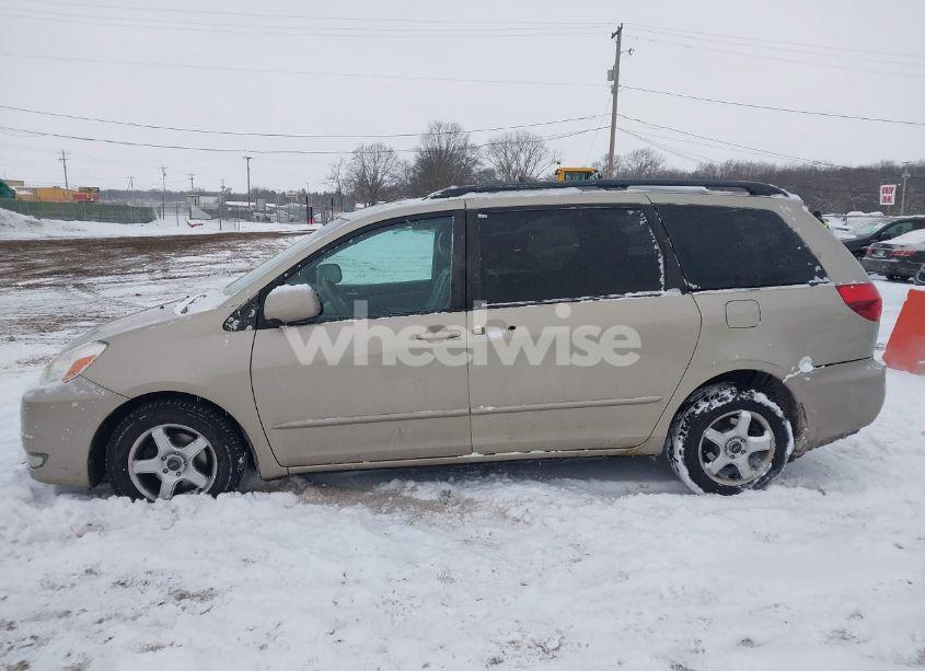 Photo 14 of 2004 Toyota Sienna XLE (VIN 5TDZA22C24S102099)