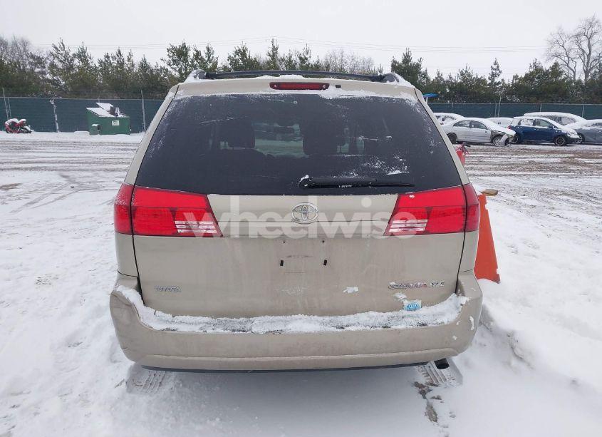 Photo 16 of 2004 Toyota Sienna XLE (VIN 5TDZA22C24S102099)
