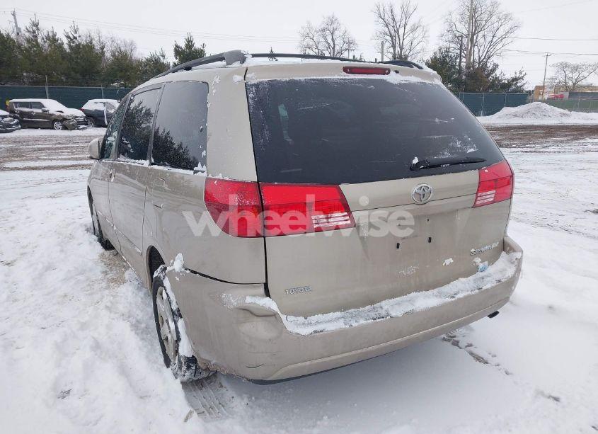 Photo 3 of 2004 Toyota Sienna XLE (VIN 5TDZA22C24S102099)