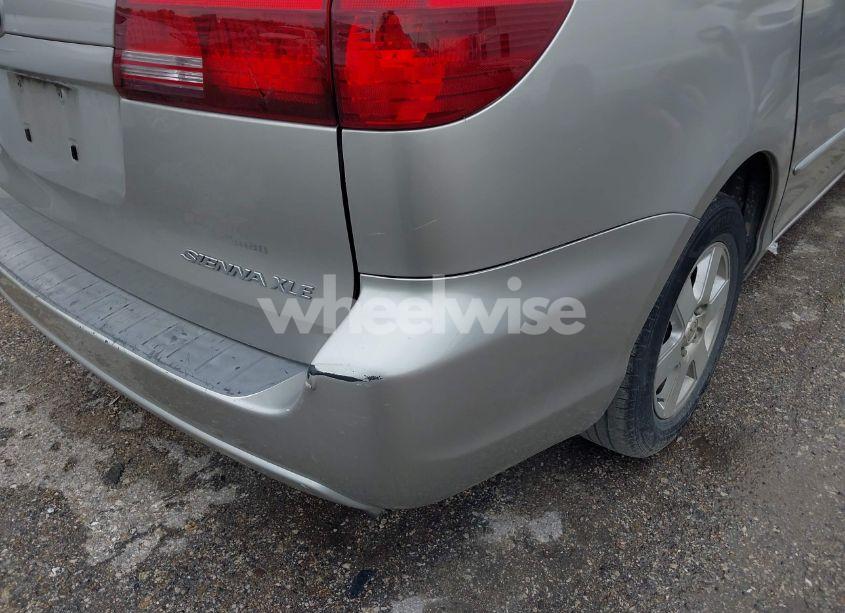 Photo 13 of 2004 Toyota Sienna XLE (VIN 5TDZA22C24S196520)