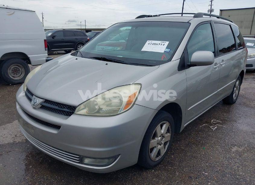 Photo 2 of 2004 Toyota Sienna XLE (VIN 5TDZA22C24S196520)