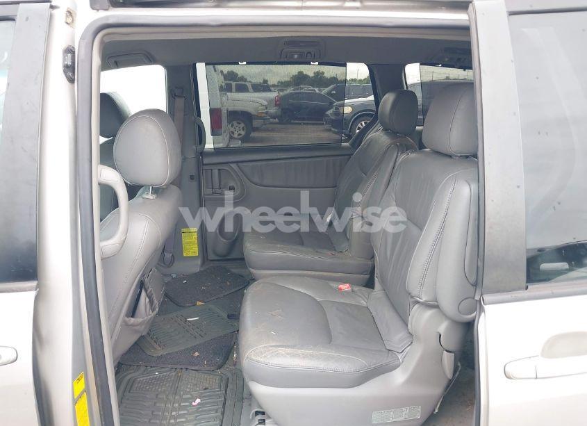 Photo 8 of 2004 Toyota Sienna XLE (VIN 5TDZA22C24S196520)