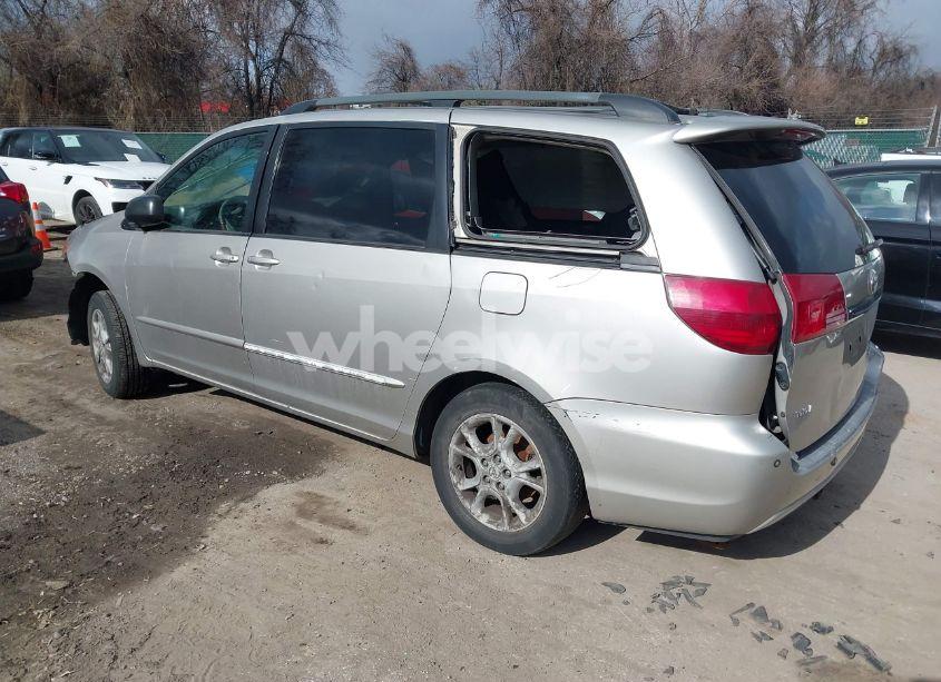 Photo 3 of 2004 Toyota Sienna XLE (VIN 5TDZA22C24S196954)