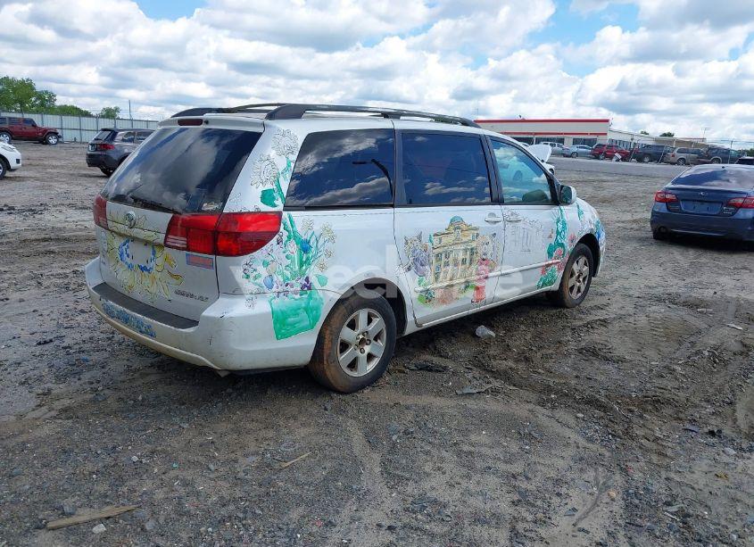 Photo 4 of 2005 Toyota Sienna XLE (VIN 5TDZA22C25S309013)