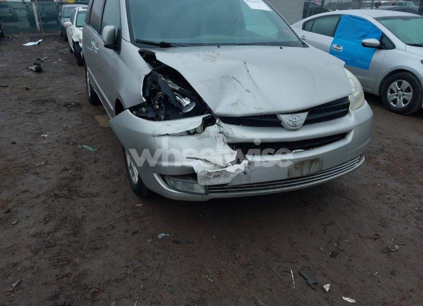 Photo 6 of 2005 Toyota Sienna XLE (VIN 5TDZA22C25S325115)
