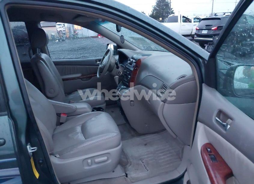 Photo 5 of 2005 Toyota Sienna XLE (VIN 5TDZA22C25S346742)