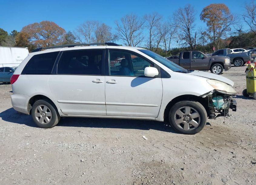 Photo 13 of 2006 Toyota Sienna XLE (VIN 5TDZA22C26S440587)