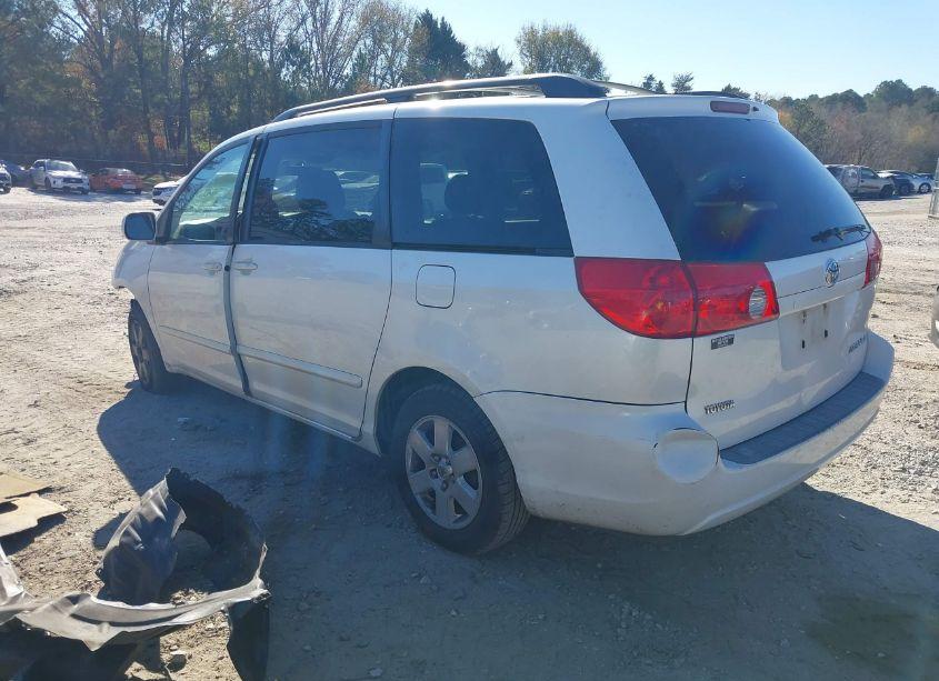 Photo 3 of 2006 Toyota Sienna XLE (VIN 5TDZA22C26S440587)