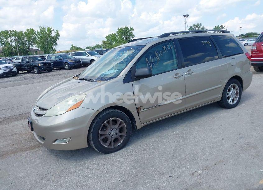 Photo 2 of 2006 Toyota Sienna XLE (VIN 5TDZA22C26S514915)
