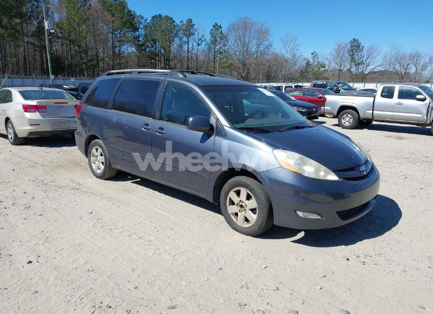 2006 Toyota Sienna XLE (VIN 5TDZA22C26S543606) main photo