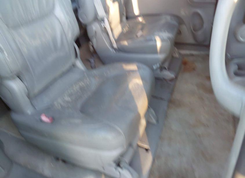 Photo 8 of 2004 Toyota Sienna XLE LTD (VIN 5TDZA22C34S074751)