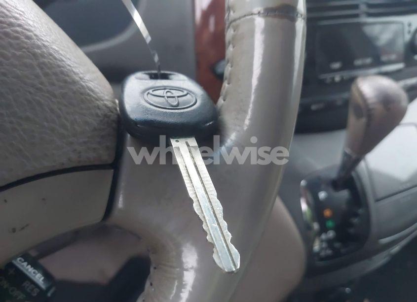 Photo 11 of 2004 Toyota Sienna XLE (VIN 5TDZA22C34S095499)