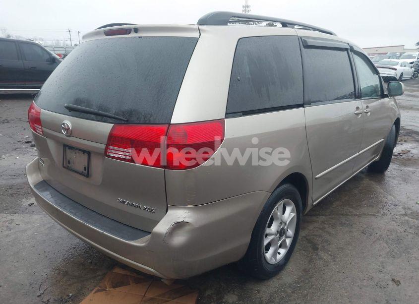 Photo 4 of 2004 Toyota Sienna XLE (VIN 5TDZA22C34S095499)