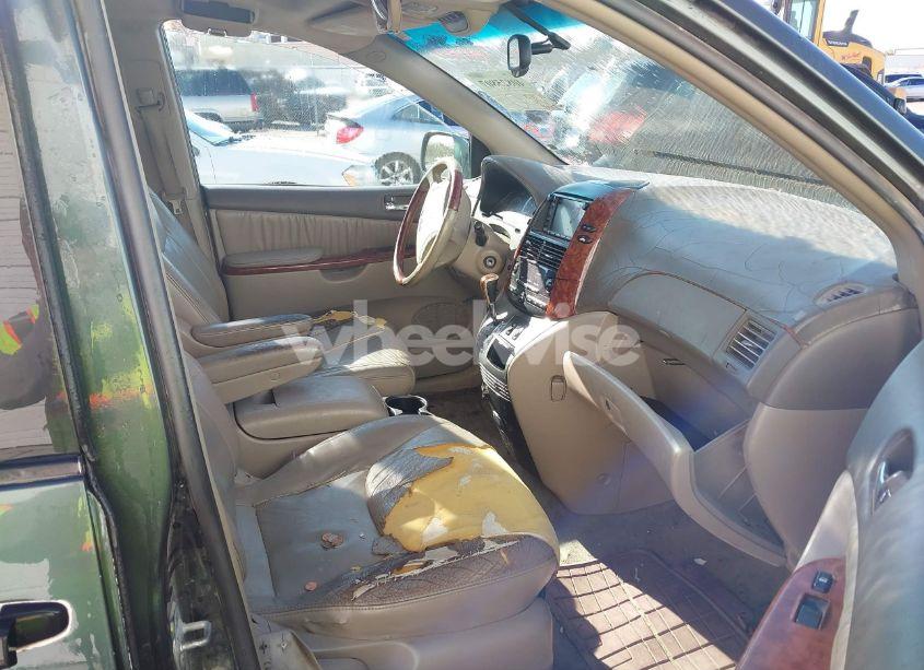 Photo 5 of 2004 Toyota Sienna XLE LIMITED (VIN 5TDZA22C34S199992)