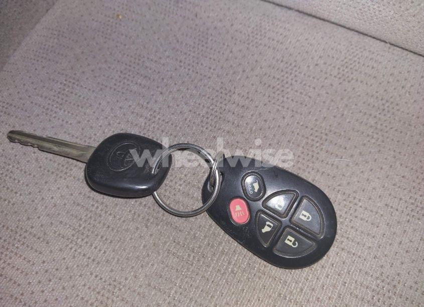 Photo 11 of 2005 Toyota Sienna XLE (VIN 5TDZA22C35S239716)