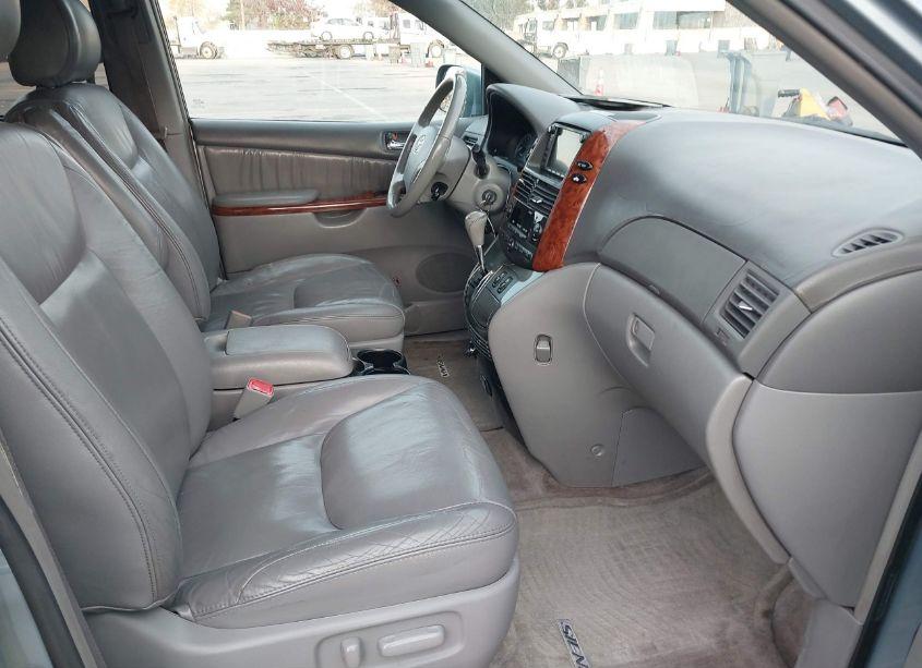 Photo 5 of 2005 Toyota Sienna XLE/XLE LIMITED (VIN 5TDZA22C35S242096)