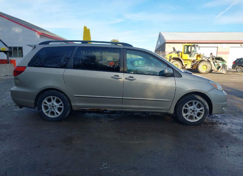 Photo 14 of 2005 Toyota Sienna XLE (VIN 5TDZA22C35S260940)
