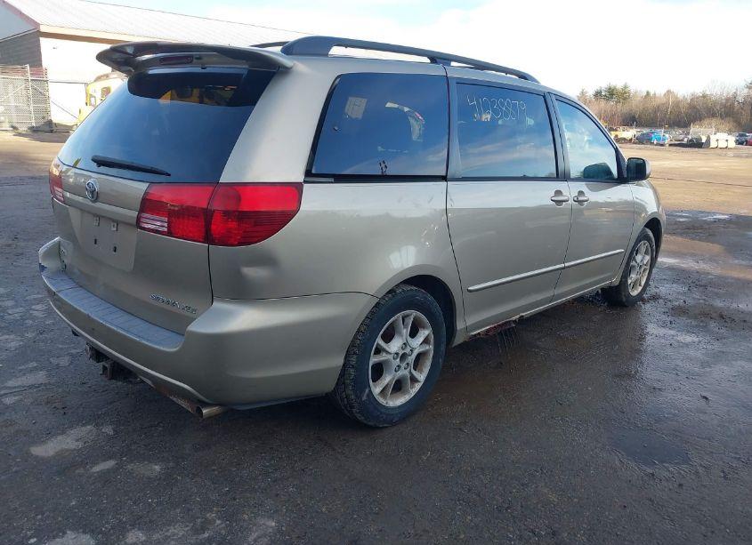 Photo 4 of 2005 Toyota Sienna XLE (VIN 5TDZA22C35S260940)