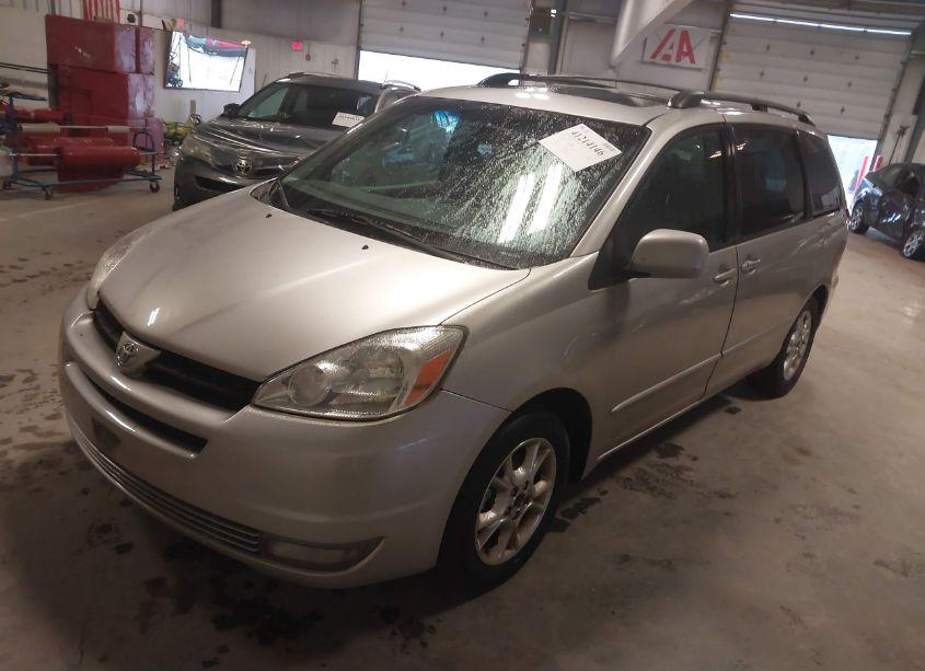 Photo 2 of 2005 Toyota Sienna XLE (VIN 5TDZA22C35S265765)
