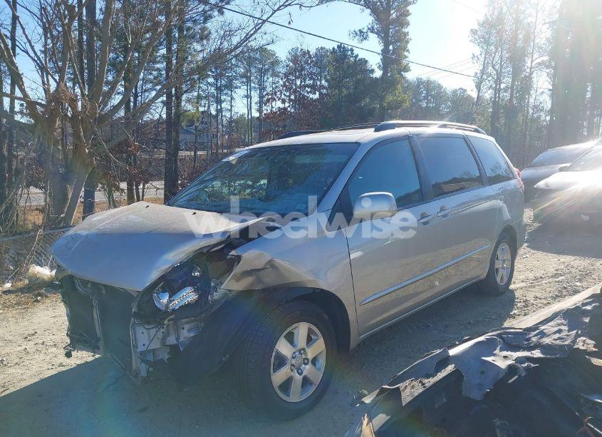Photo 2 of 2005 Toyota Sienna XLE (VIN 5TDZA22C35S285711)