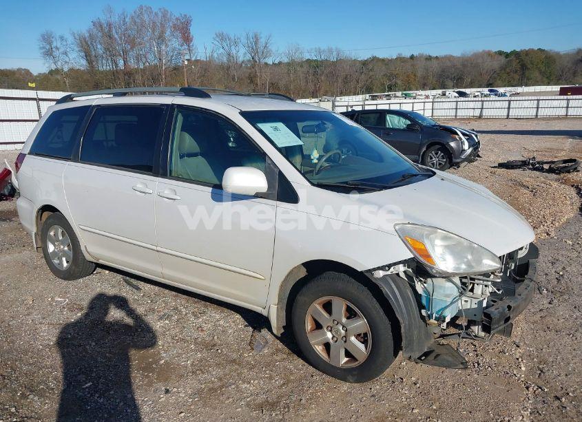 2005 Toyota Sienna XLE (VIN 5TDZA22C35S297812) main photo