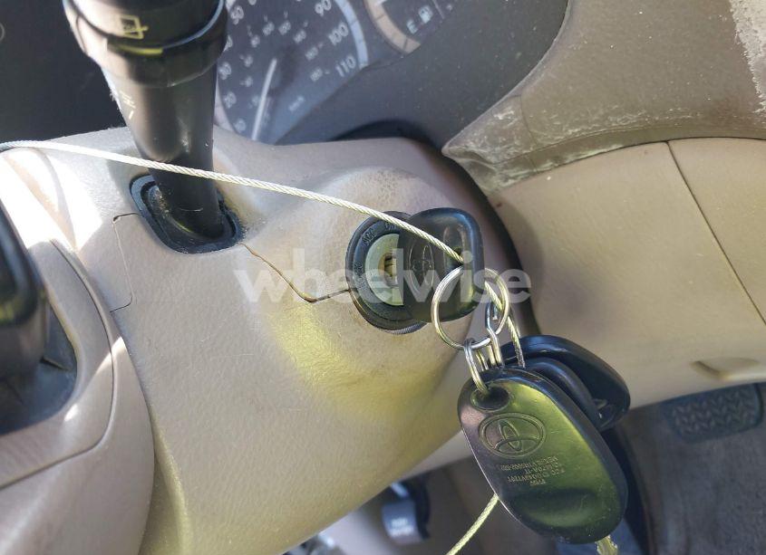 Photo 10 of 2005 Toyota Sienna XLE (VIN 5TDZA22C35S297812)