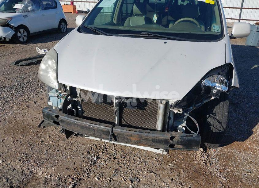 Photo 16 of 2005 Toyota Sienna XLE (VIN 5TDZA22C35S297812)