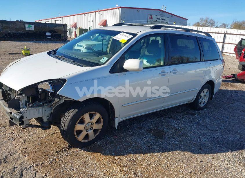 Photo 2 of 2005 Toyota Sienna XLE (VIN 5TDZA22C35S297812)