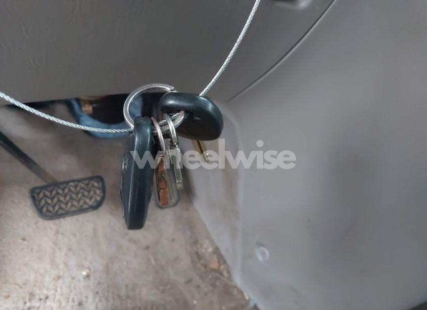 Photo 11 of 2005 Toyota Sienna XLE (VIN 5TDZA22C35S307139)