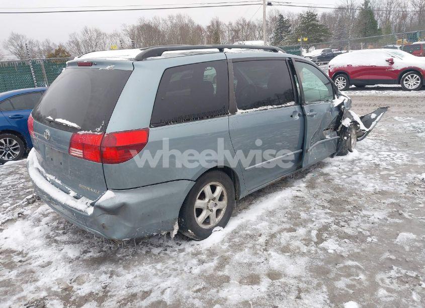 Photo 4 of 2005 Toyota Sienna XLE (VIN 5TDZA22C35S307139)