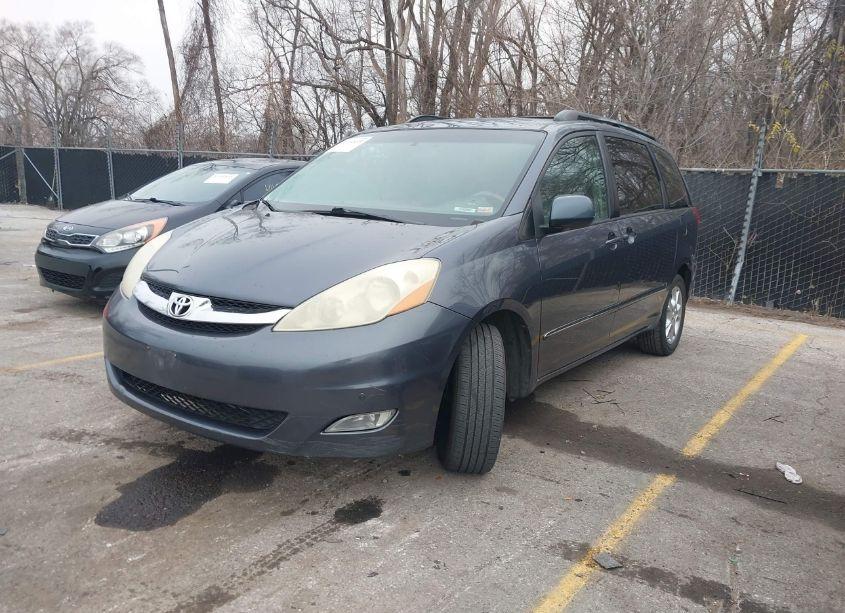 Photo 2 of 2006 Toyota Sienna XLE LIMITED (VIN 5TDZA22C36S495078)