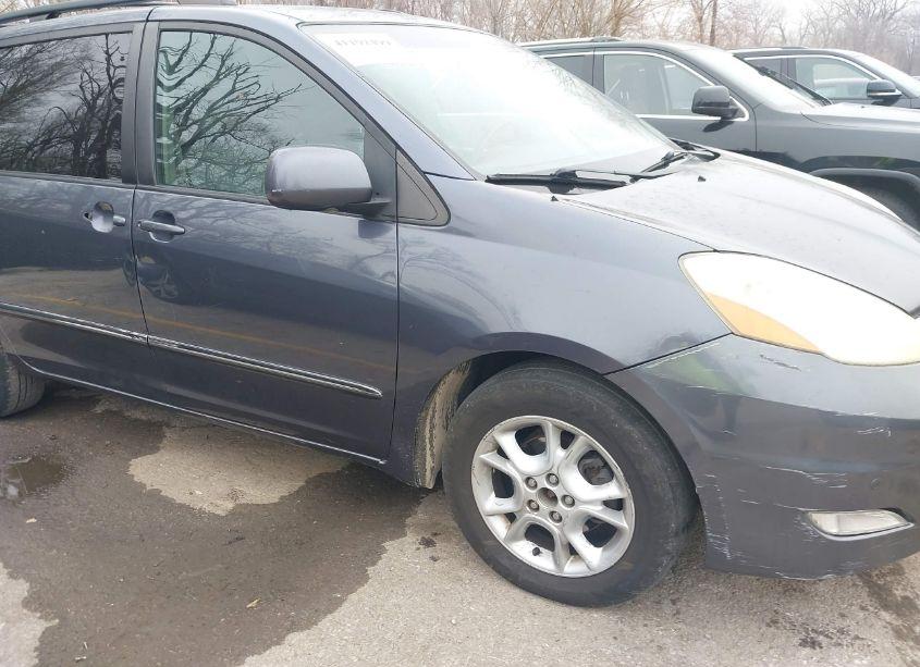 Photo 6 of 2006 Toyota Sienna XLE LIMITED (VIN 5TDZA22C36S495078)