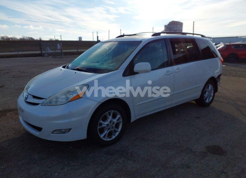 Photo 2 of 2006 Toyota Sienna XLE (VIN 5TDZA22C36S541492)