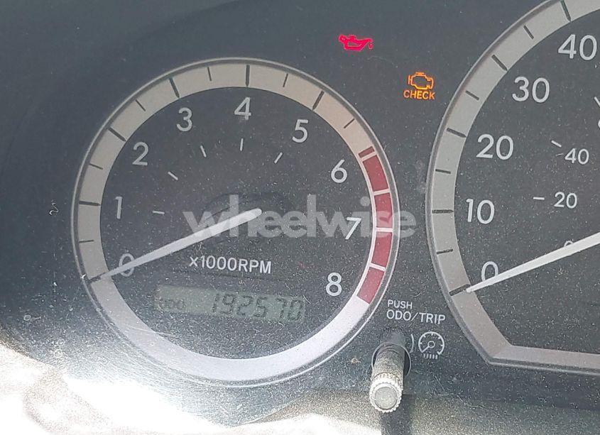 Photo 7 of 2004 Toyota Sienna XLE (VIN 5TDZA22C44S042780)