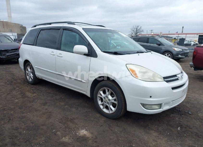 2004 Toyota Sienna XLE LIMITED (VIN 5TDZA22C44S057294) main photo