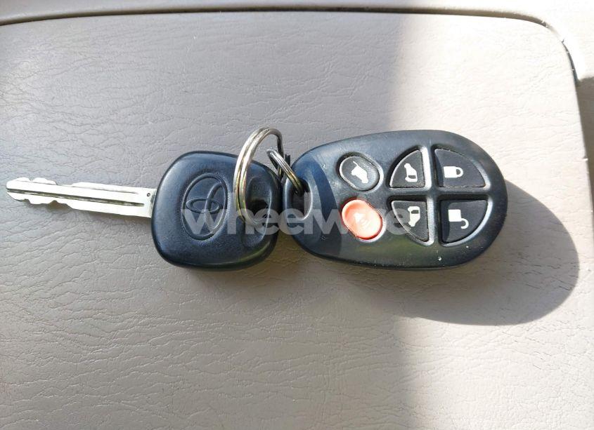 Photo 11 of 2004 Toyota Sienna XLE LIMITED (VIN 5TDZA22C44S199922)