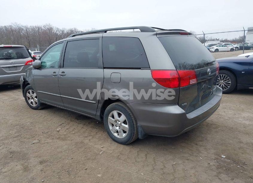 Photo 3 of 2005 Toyota Sienna XLE (VIN 5TDZA22C45S226764)