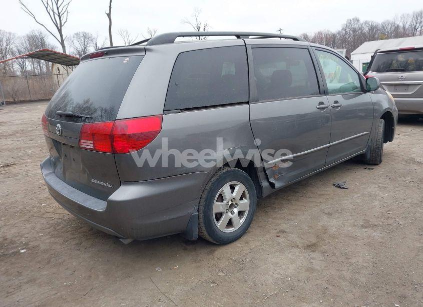 Photo 4 of 2005 Toyota Sienna XLE (VIN 5TDZA22C45S226764)