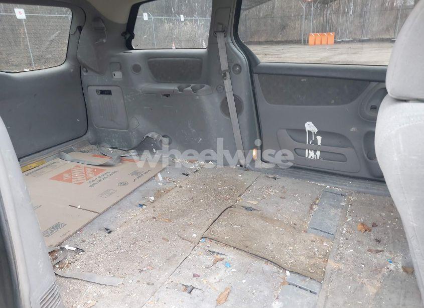 Photo 8 of 2005 Toyota Sienna XLE (VIN 5TDZA22C45S226764)